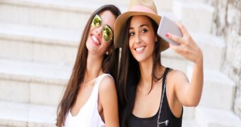 10 Must-Know Makeup Tips for the Perfect Selfie Makeup Tips for the Perfect Selfie
