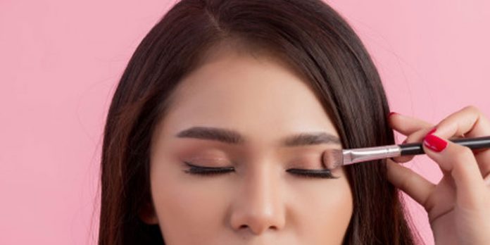 Tips-to-Apply-Bridal-Eye-Makeup