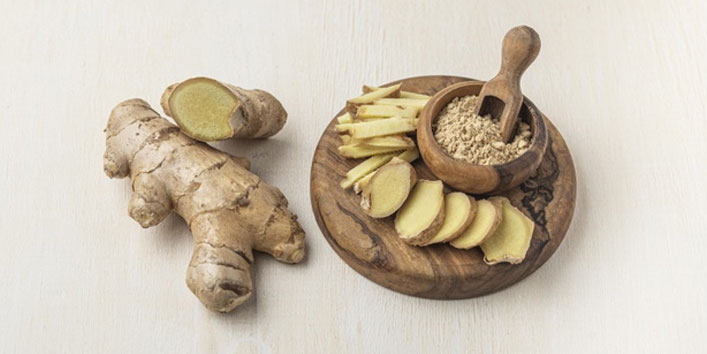 Ginger-being-used-for-dandruff-removal